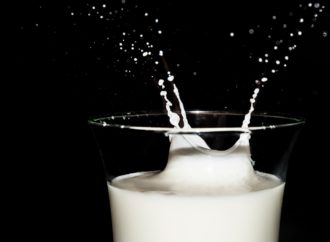 Noventa años : Colechera en la producción de leche y productos en el país