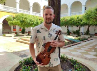 Un violinista a 9.000 kilómetros de casa en el Cartagena Festival de Música