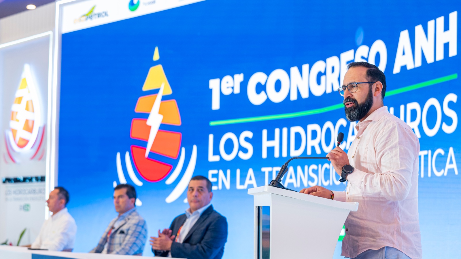 Omar Camacho, ministro de Minas y Energía, durante la instalación del 1er Congreso de la Agencia Nacional de Hidrocarburos || Fotografía: Cortesía